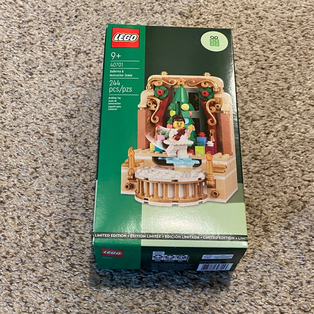 LEGO Festive Nutcracker Scene Set